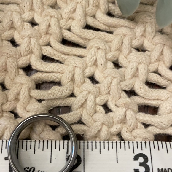 Tungsten Carbide Men’s Ring Silver w/Black Inlays - Picture 5 of 5